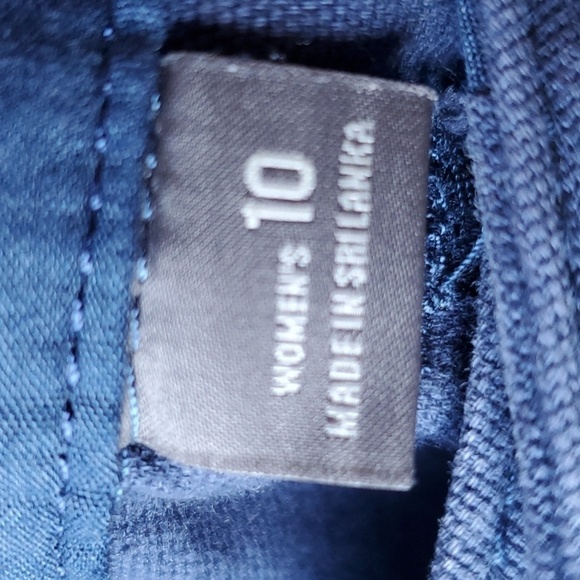 Eddie Bauer blue 6 pocket 98% cotton crop. Specially dyed size 10 - Picture 5 of 12